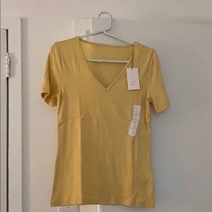 Yellow/gold Women’s v neck t-shirt